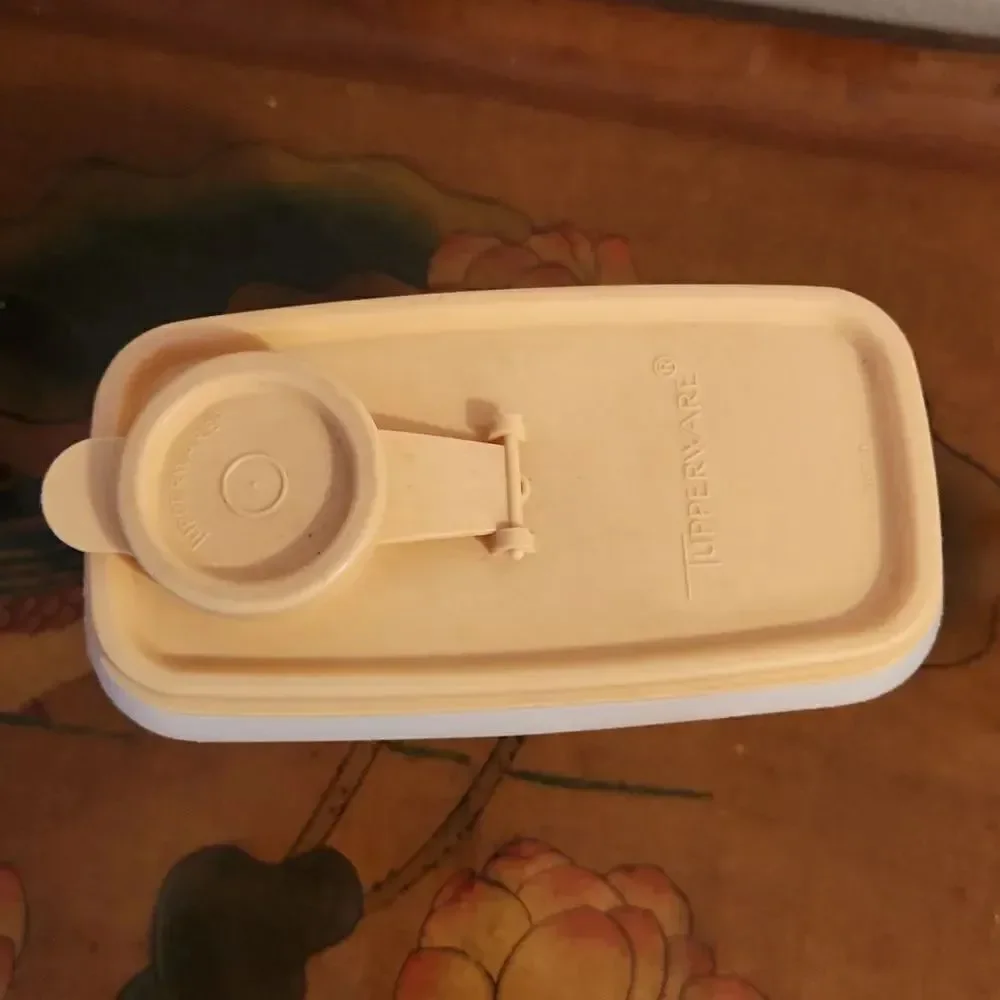 Tupperware Pour & Store Container 509-11 499-12